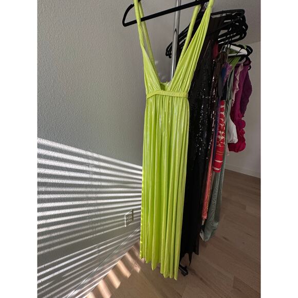 Bronx and Banco Goddess Gown in Neon Yellow - Picture 5 of 11
